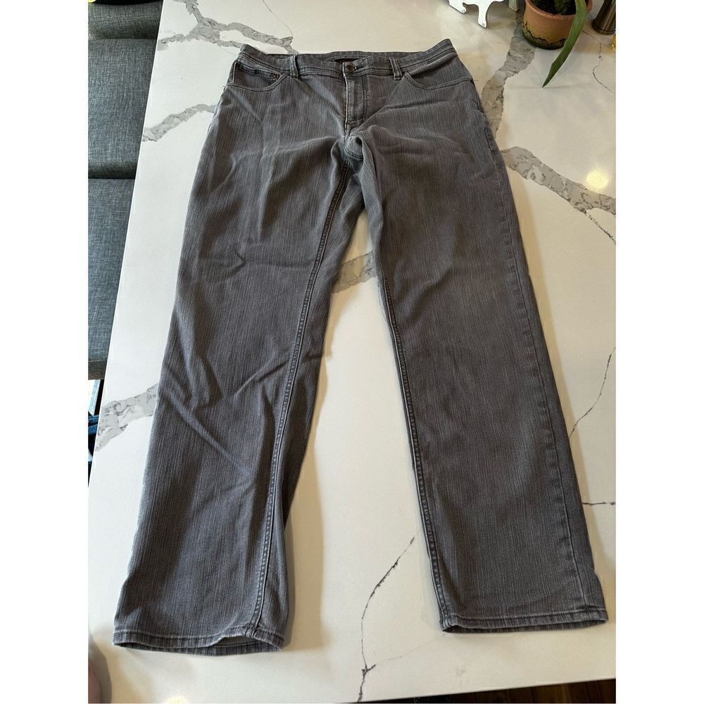 Marmot Straight Leg Jeans Gray Wash Men’s Sz 36x32